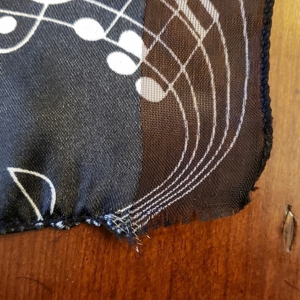 SCARF I ❤ (love) Jesus With Musical Design Black White & Red 60